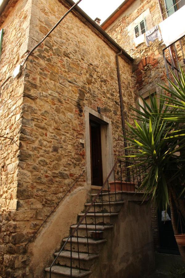 Trilocale Nel Centro Storico Apartment Montemerano Ngoại thất bức ảnh